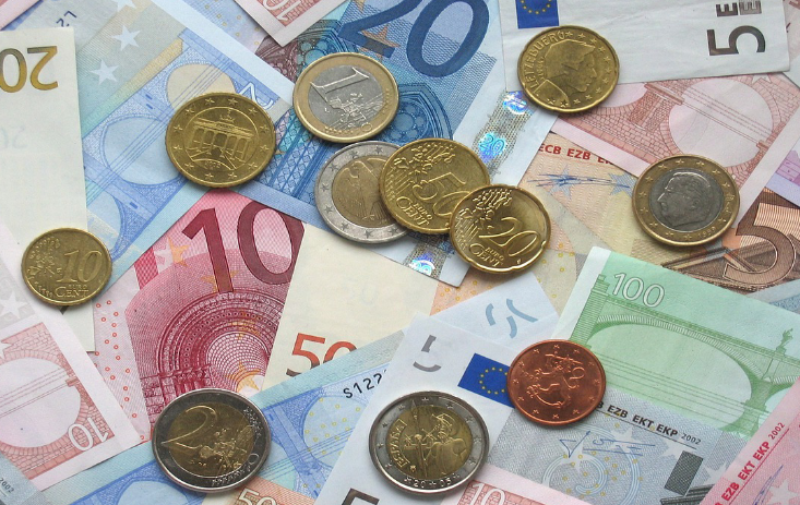 Curso de billetes y monedas
